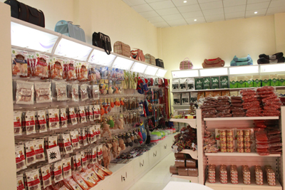 1480751778413748.jpg 样板店货架-6.JPG